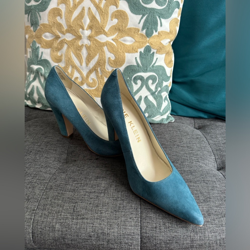Anne Klein size 7